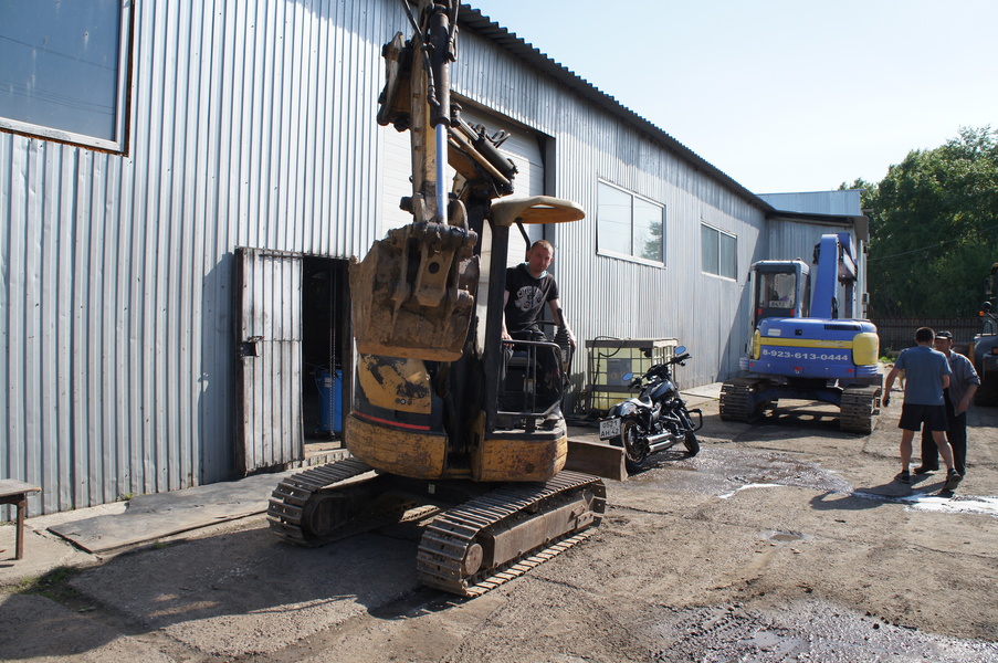 Экскаватор Caterpillar 303C CR}