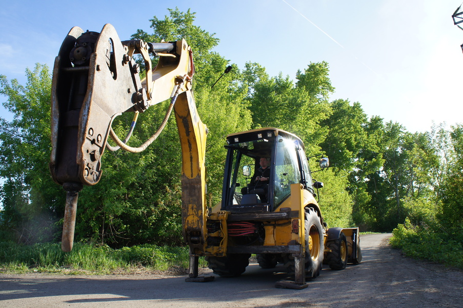 Гидромолот Caterpillar H70}