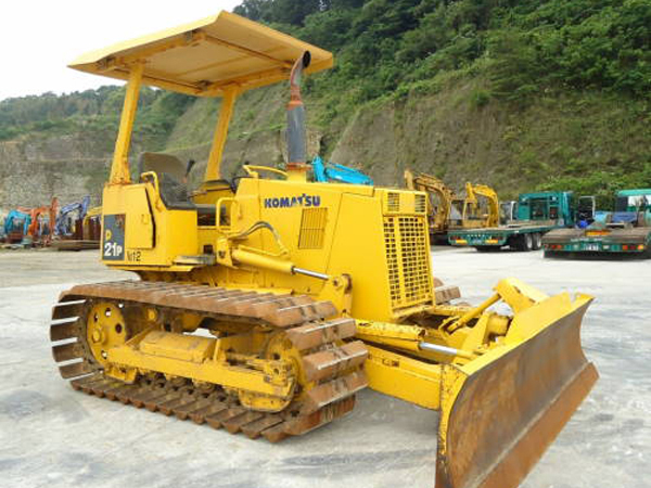 Бульдозер KOMATSU D21P-7}