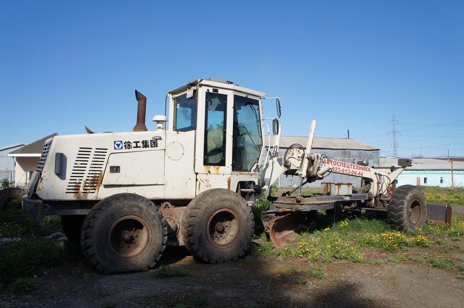 Автогрейдер XCMG GR165}
